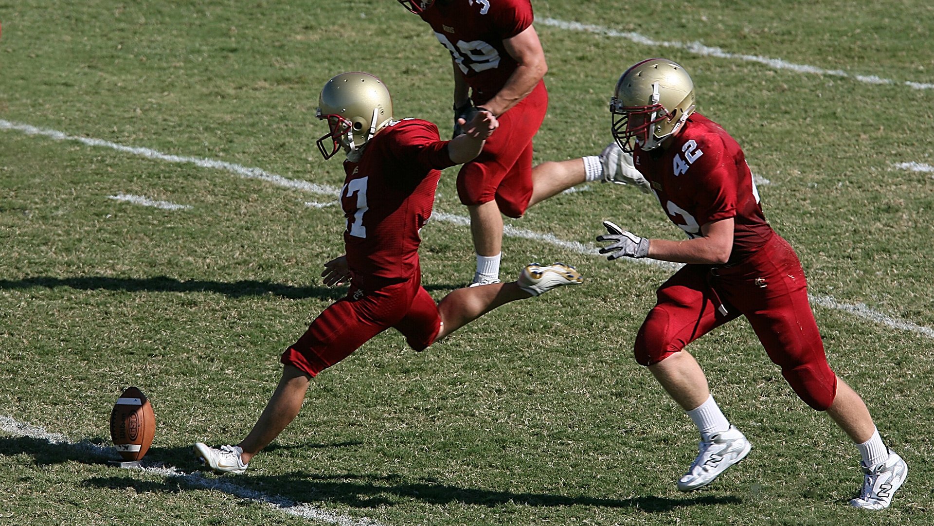 勒沃库森边路进攻速度成制胜法宝，勒沃库森对战